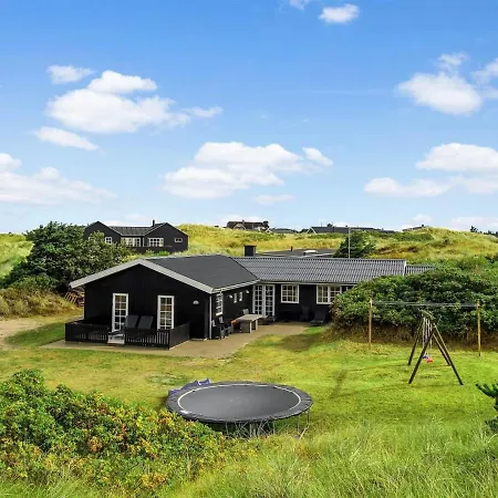 Holiday home Dragan - 350m From The Sea In Western Jutland By Interhome