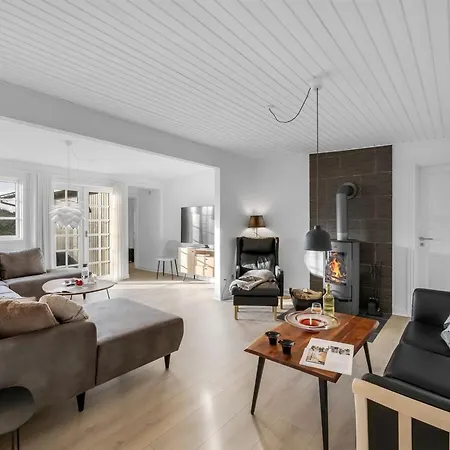 Dragan - 350m From The Sea By Interhome *